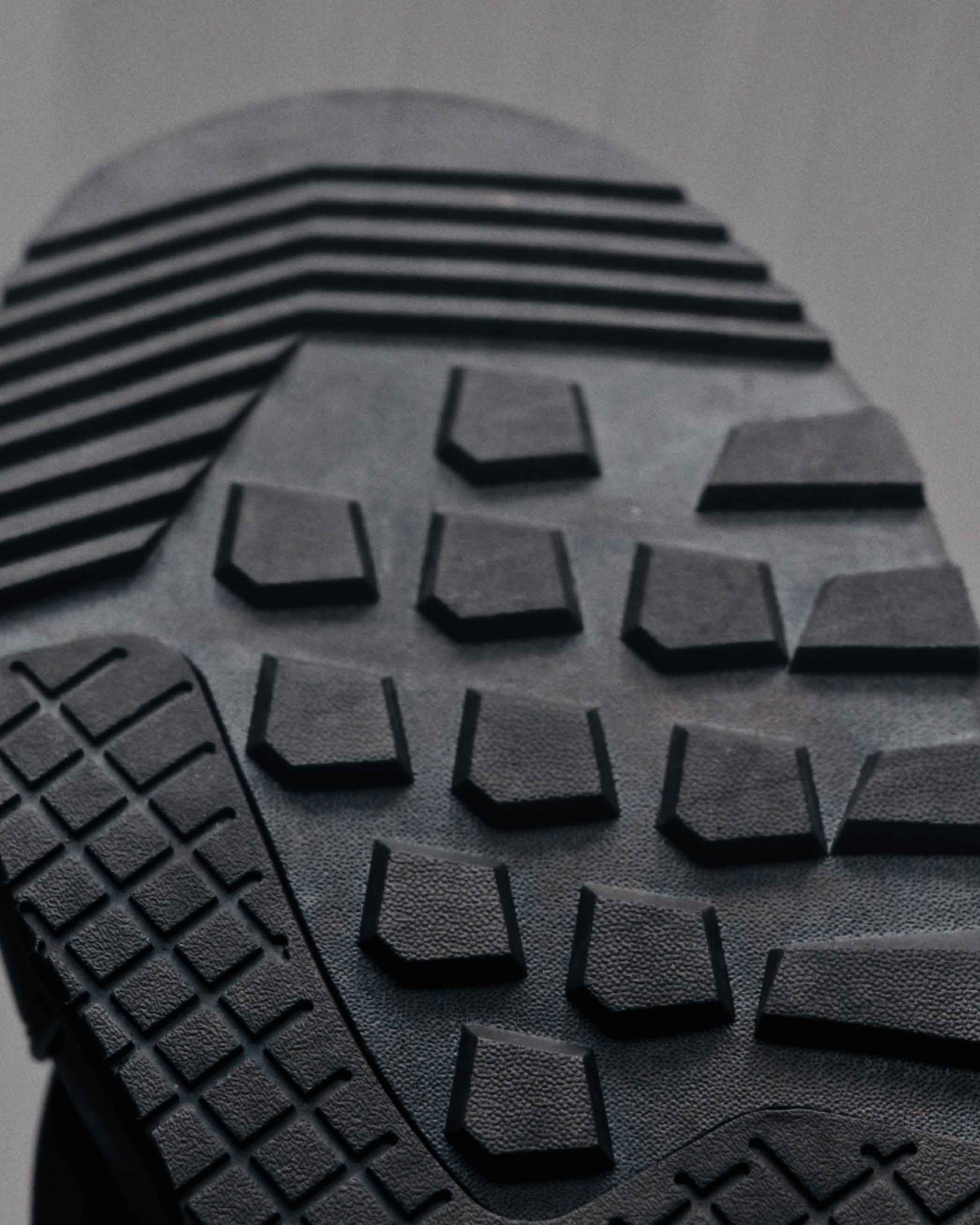 Vibram sole for snowboarding activities image 3